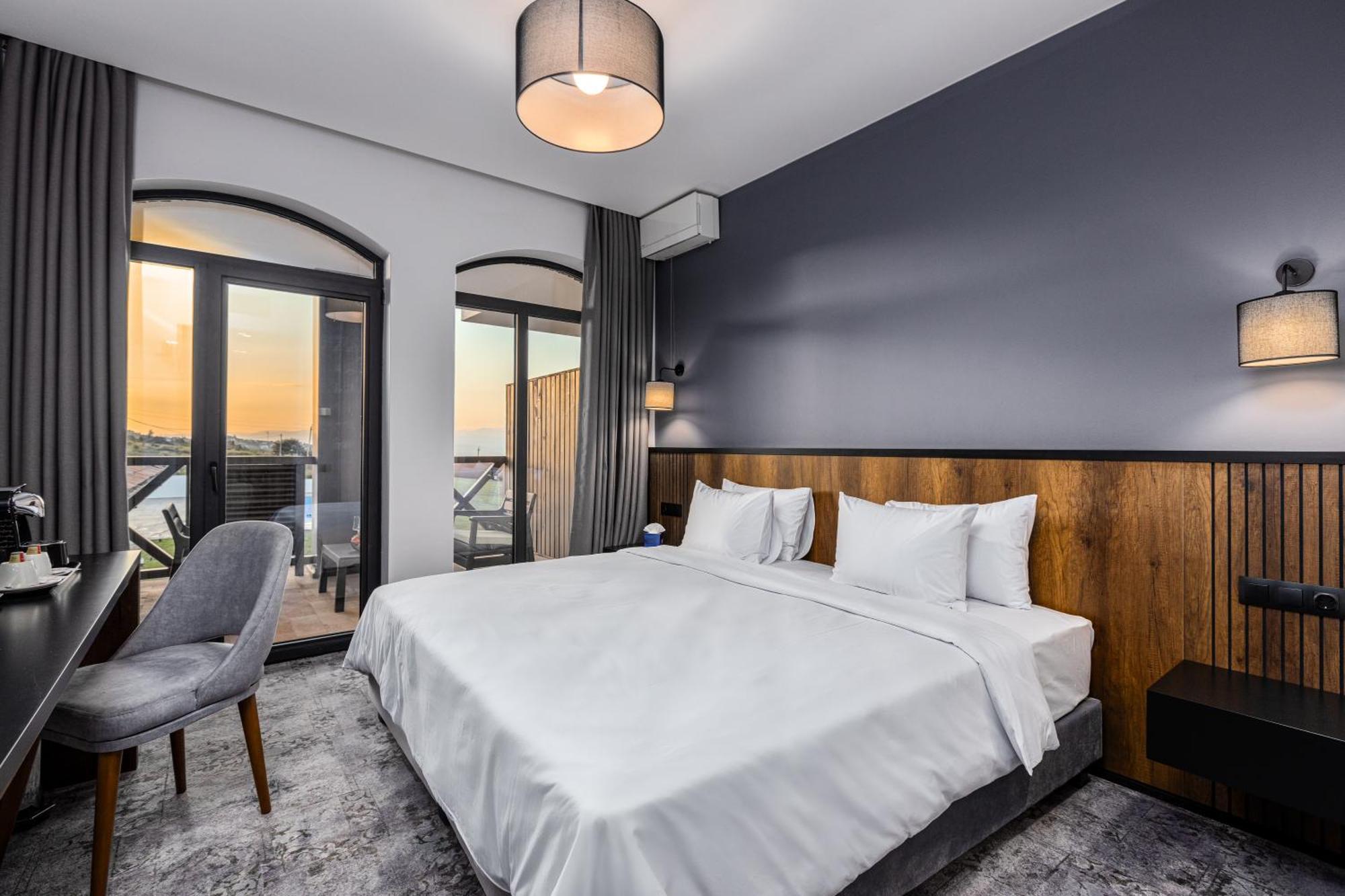 Hotel Qvevrebi Telavi Kültér fotó