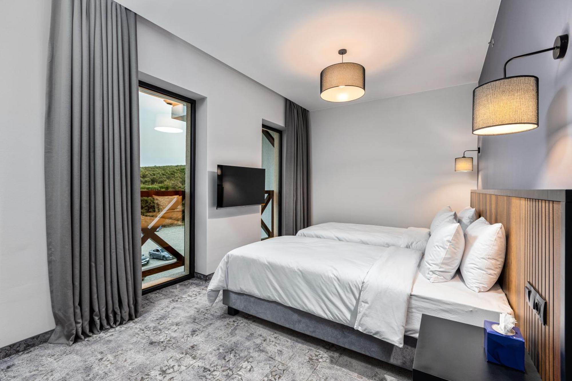 Hotel Qvevrebi Telavi Kültér fotó