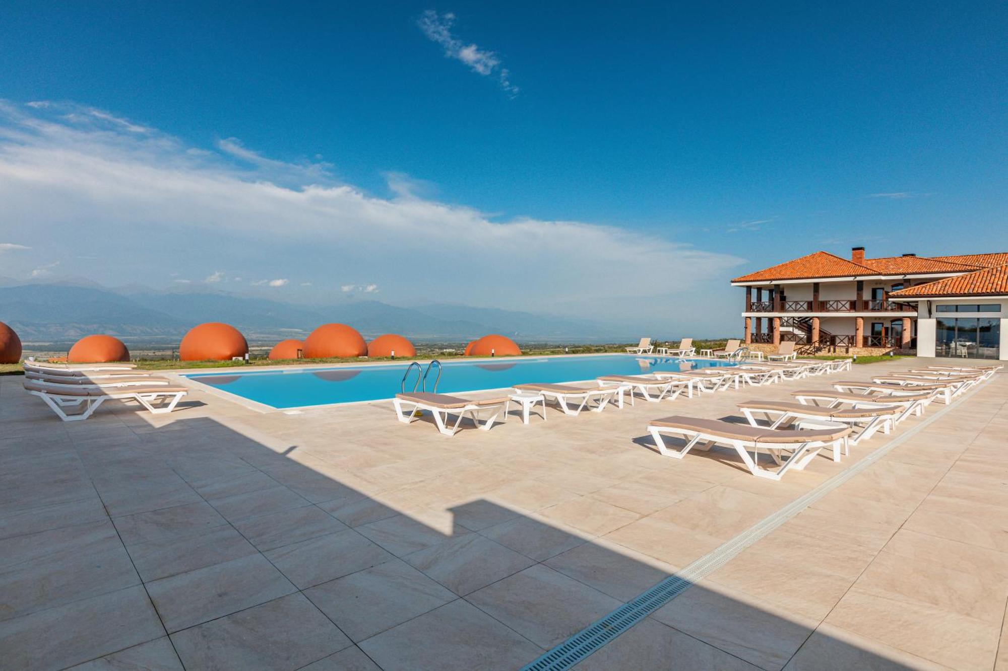 Hotel Qvevrebi Telavi Kültér fotó